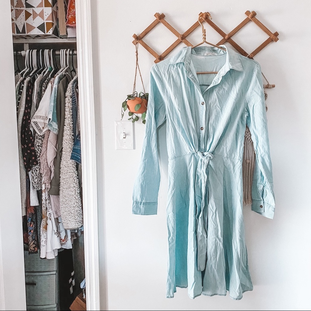 CAROLE CHRISTIAN • button down chambray dress